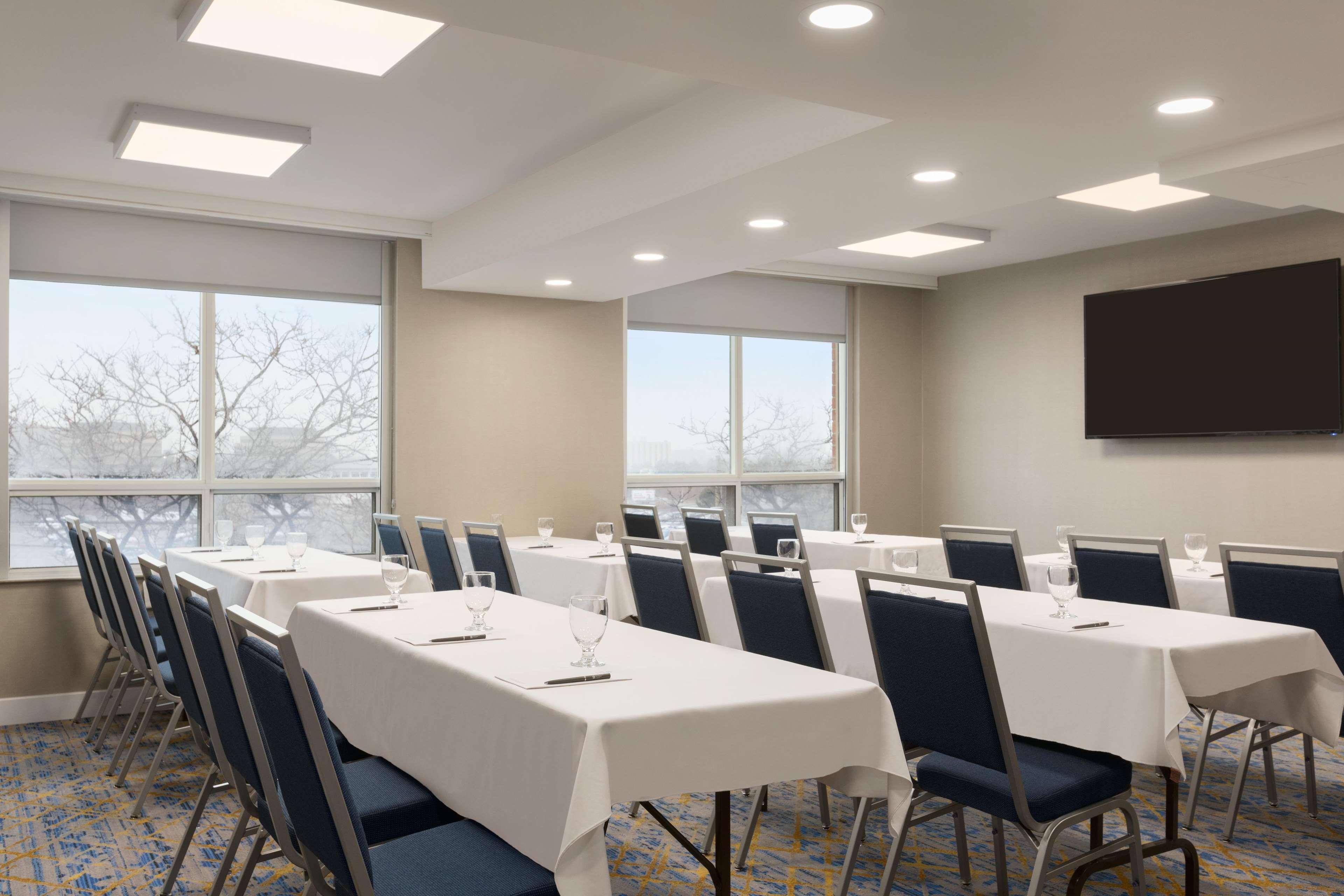 Embassy Suites By Hilton Toronto Airport Eksteriør bilde