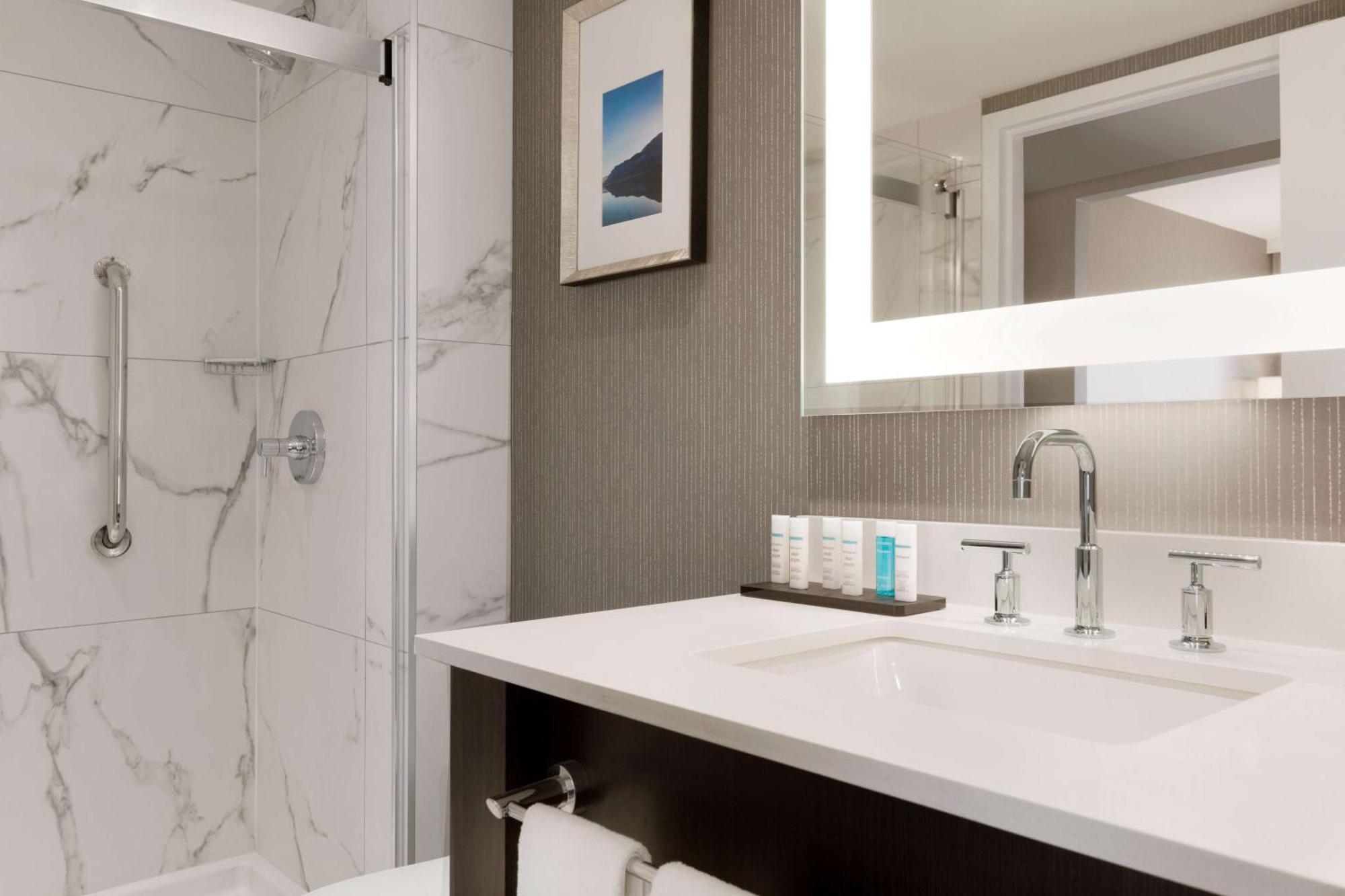 Embassy Suites By Hilton Toronto Airport Eksteriør bilde