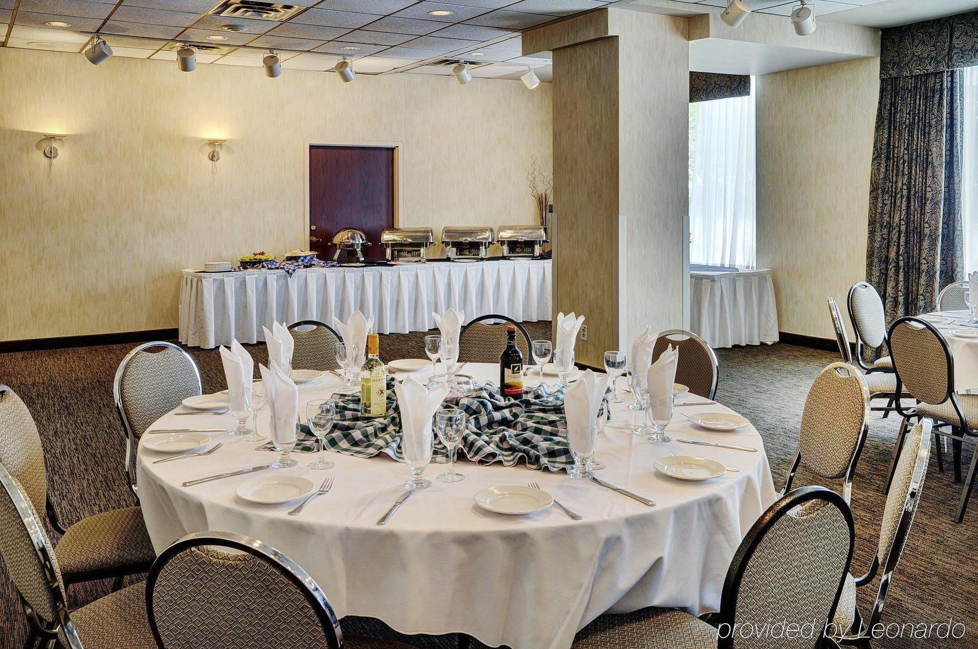 Embassy Suites By Hilton Toronto Airport Eksteriør bilde