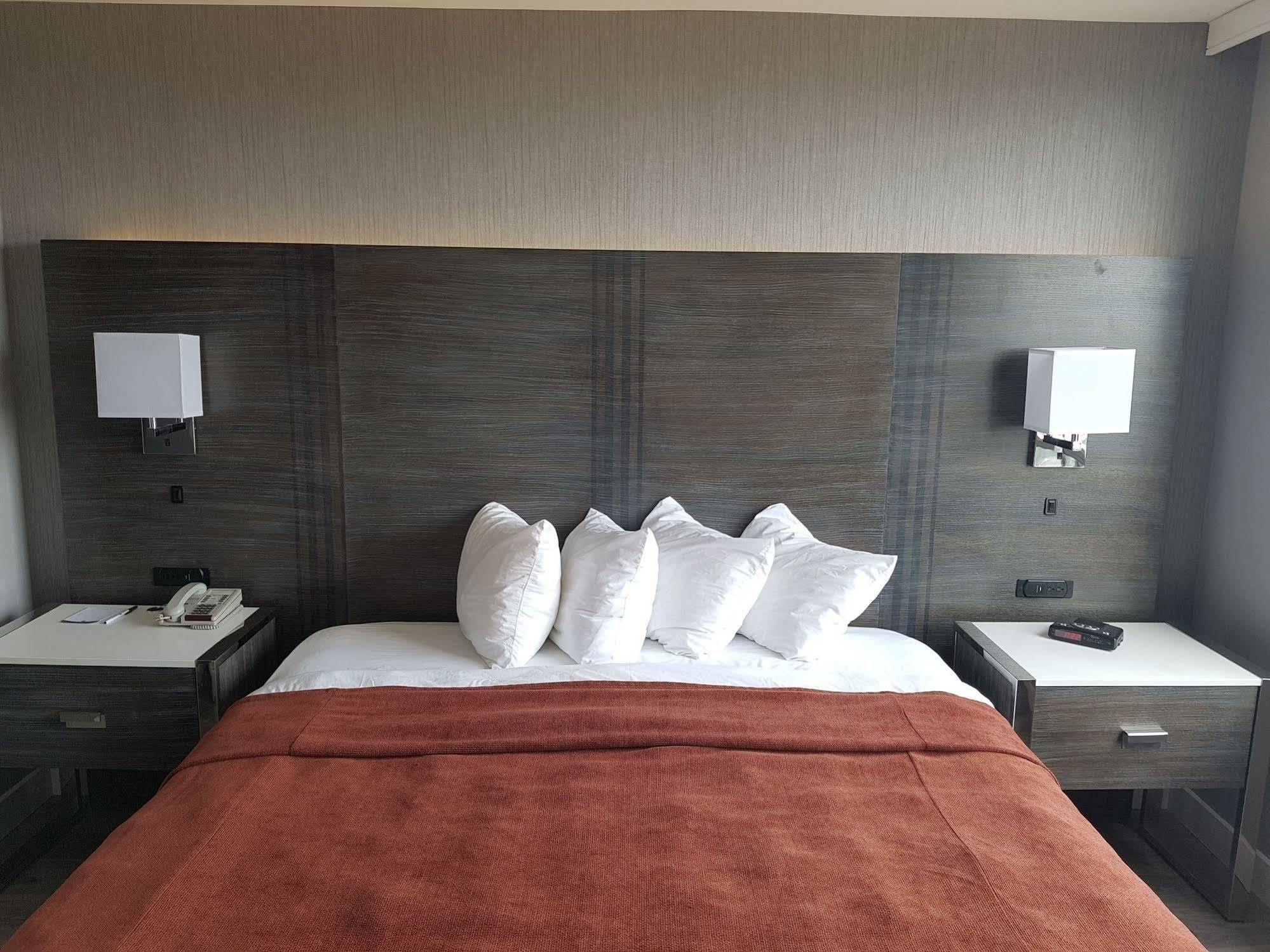 Embassy Suites By Hilton Toronto Airport Eksteriør bilde
